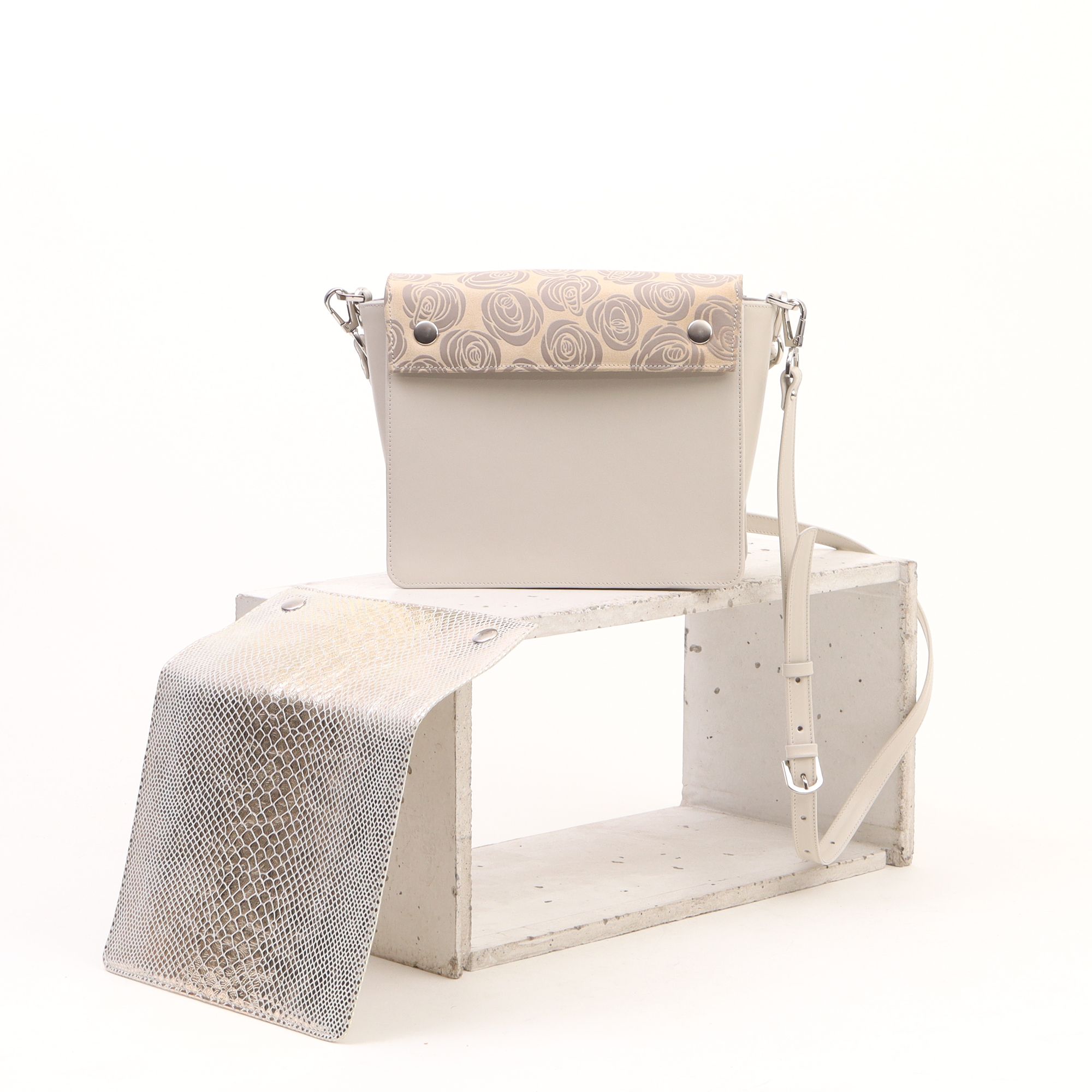 2065 2FVK - CSEREFEDELES TÁSKA - KÉZIFOGÓS, 2 FEDÉLLEL